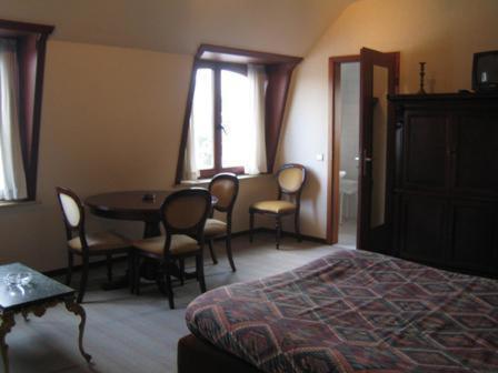 Hotel Asian Empire Kuurne Pokoj fotografie